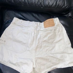 vintage jordache white/cream colored shorts